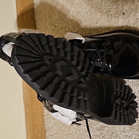 Black patented leather combat boots - Picture 3 of 6